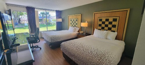 Econo Lodge Port Canaveral Area - image 5