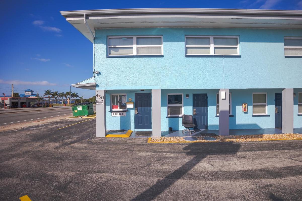 Aladdin Motel - image 2