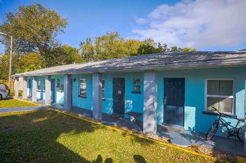 Aladdin Motel - image 3