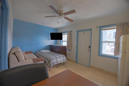 Aladdin Motel - image 48