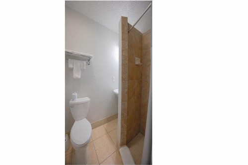 Aladdin Motel - image 49