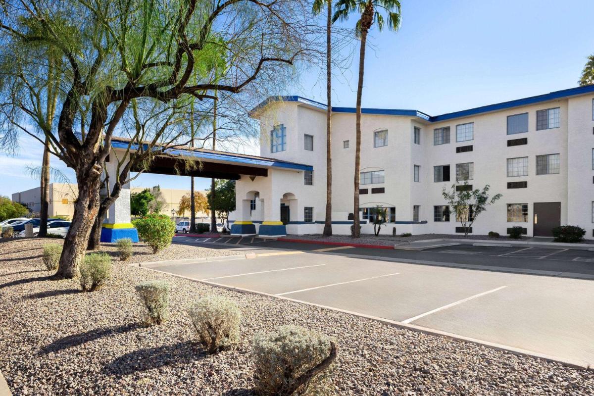 Days Hotel by Wyndham Mesa Near Phoenix - image 5