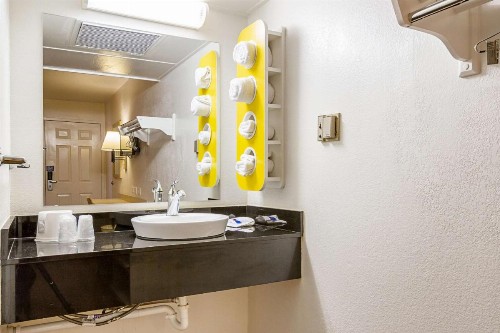 Motel 6 Mesa North - image 12