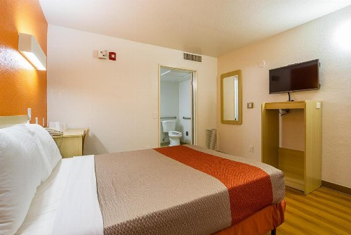 Motel 6 Mesa North - image 18