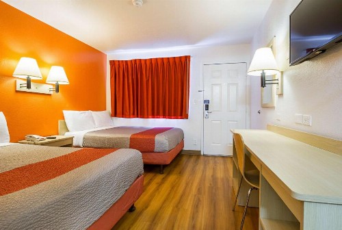 Motel 6 Mesa North - image 21