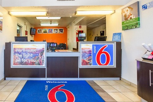 Motel 6 Mesa North - image 8
