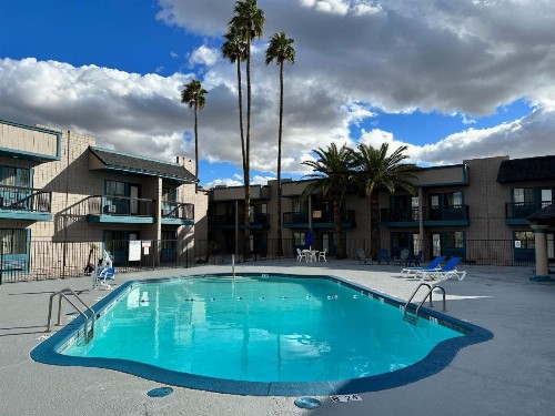 Econo Lodge Inn & Suites Mesa - image 23