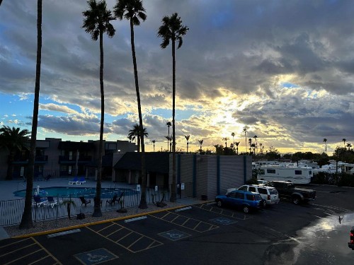 Econo Lodge Inn & Suites Mesa - image 29
