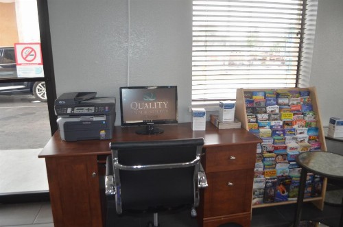 Quality Inn & Suites near Downtown Mesa - image 12