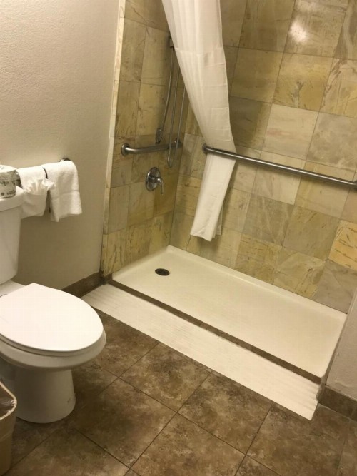 Quality Inn & Suites near Downtown Mesa - image 24