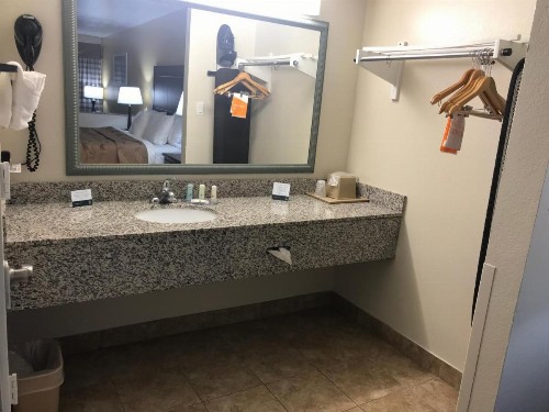 Quality Inn & Suites near Downtown Mesa - image 47