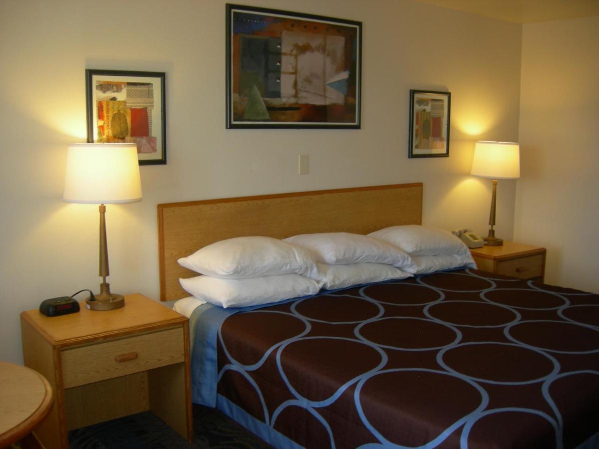 Grand Hotel - image 4