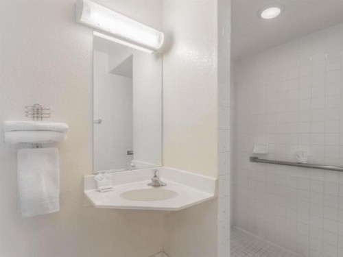 Knights Inn Mesa - image 11