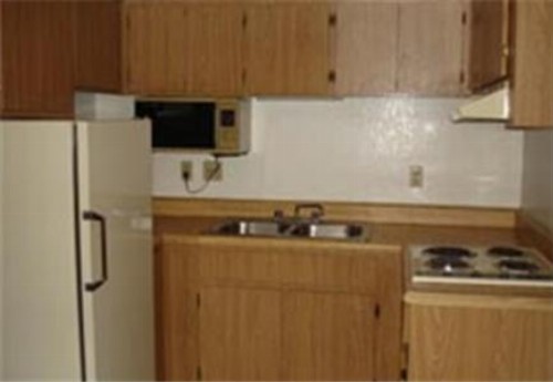 Colonade Motel Suites - image 6