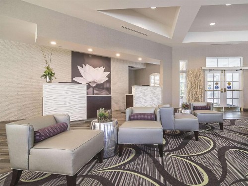 La Quinta by Wyndham Phoenix Mesa West - image 11