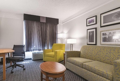 La Quinta by Wyndham Phoenix Mesa West - image 13
