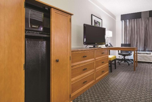 La Quinta by Wyndham Phoenix Mesa West - image 20