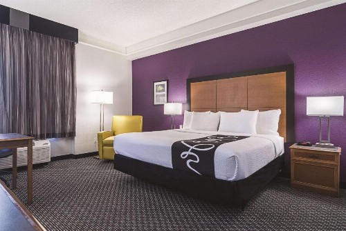 La Quinta by Wyndham Phoenix Mesa West - image 3