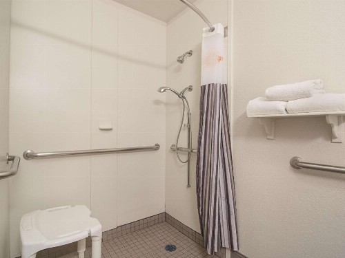 La Quinta by Wyndham Phoenix Mesa West - image 5