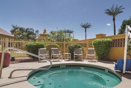La Quinta by Wyndham Phoenix Mesa West - image 8