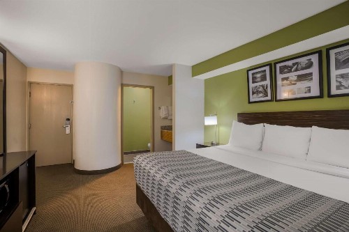 Sleep Inn Mesa Superstition Springs - image 18