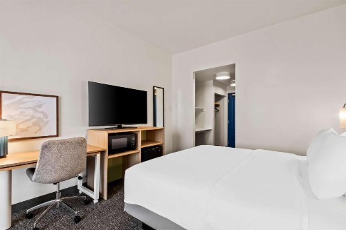 Best Western Legacy Inn & Suites - image 11