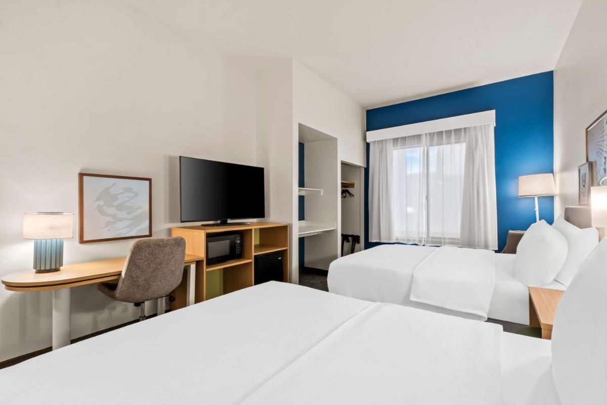 Best Western Legacy Inn & Suites - image 5