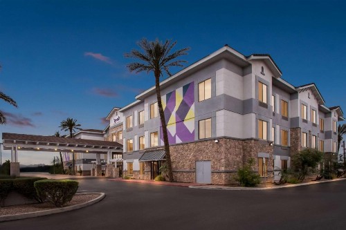 Best Western Legacy Inn & Suites - image 9