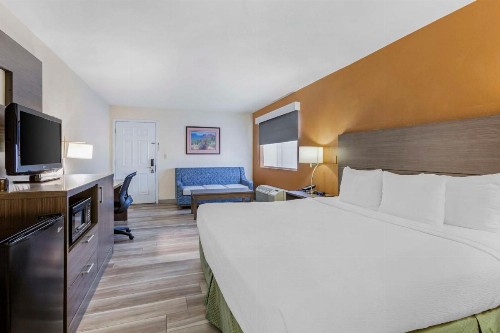 Best Western Superstition Springs Inn - image 14