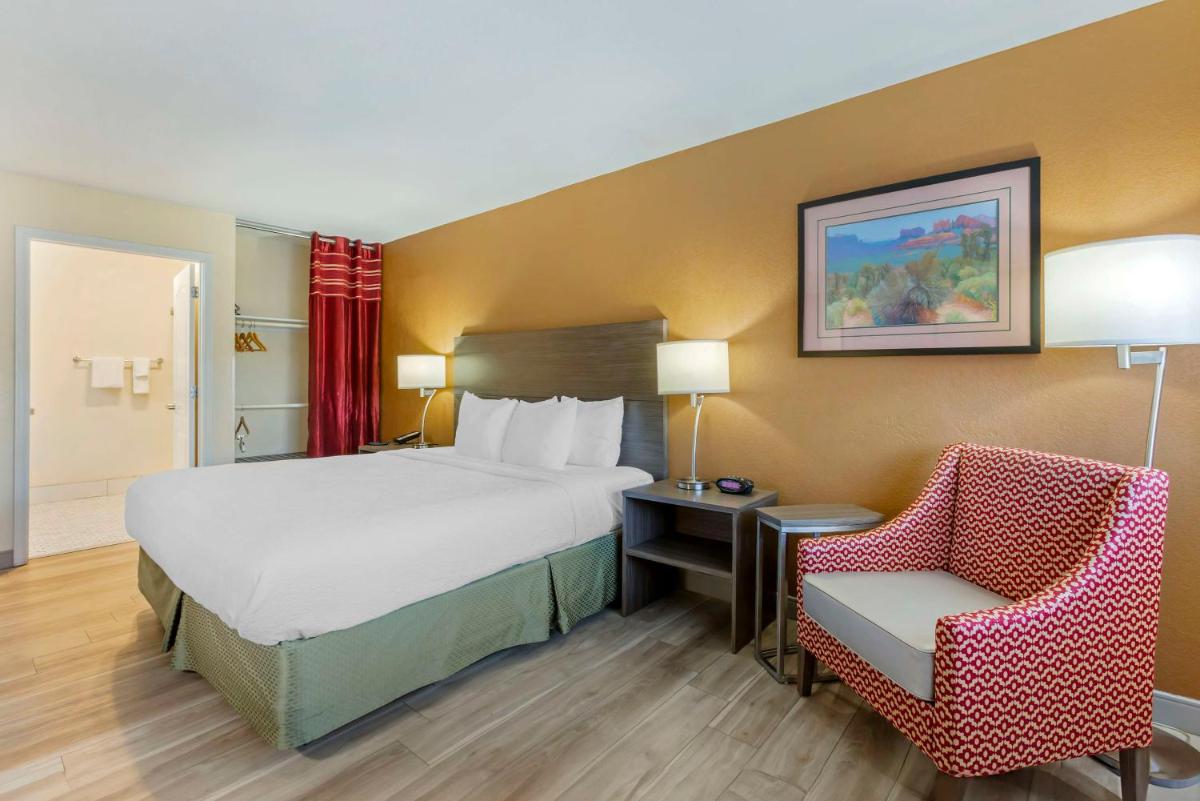 Best Western Superstition Springs Inn - image 3