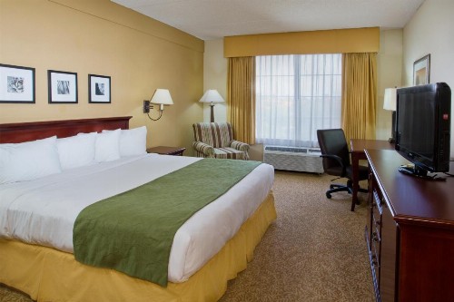 Country Inn & Suites by Radisson Mesa AZ - image 5