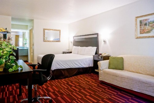 Windemere Hotel & Conference Center - image 8