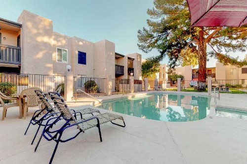 Hamptons Villa - image 6