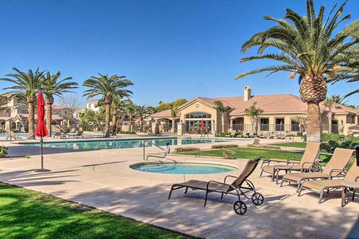 Elegant Palms Townhome with Patio and Resort Amenities! - image 3