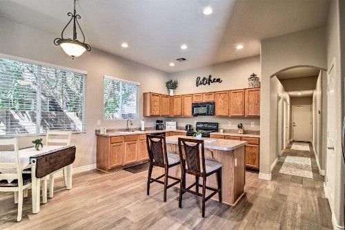 Mesa Abode with Grill and Hot Tub - 2 Mi to Shopping! - image 12