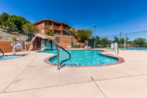 Highland Estates Resort Hotel - image 8