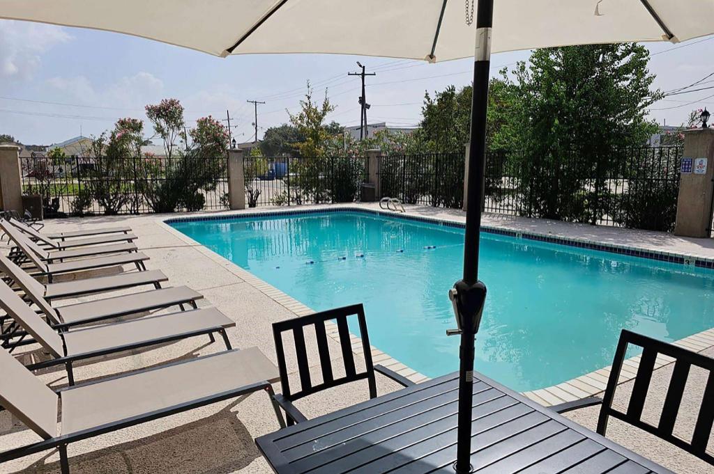 FairBridge Inn Express Metairie - image 2