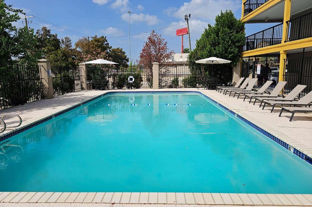 FairBridge Inn Express Metairie - image 5