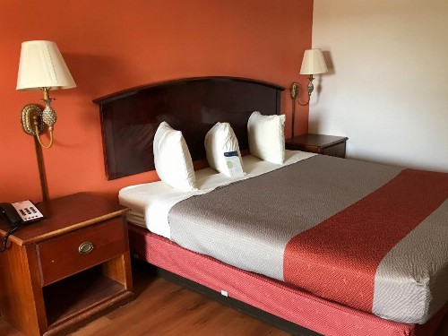 Motel 6-Metter GA - image 6