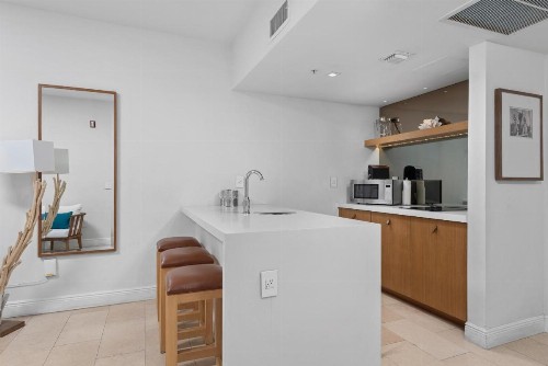 Bentley Hotel South Beach - image 24