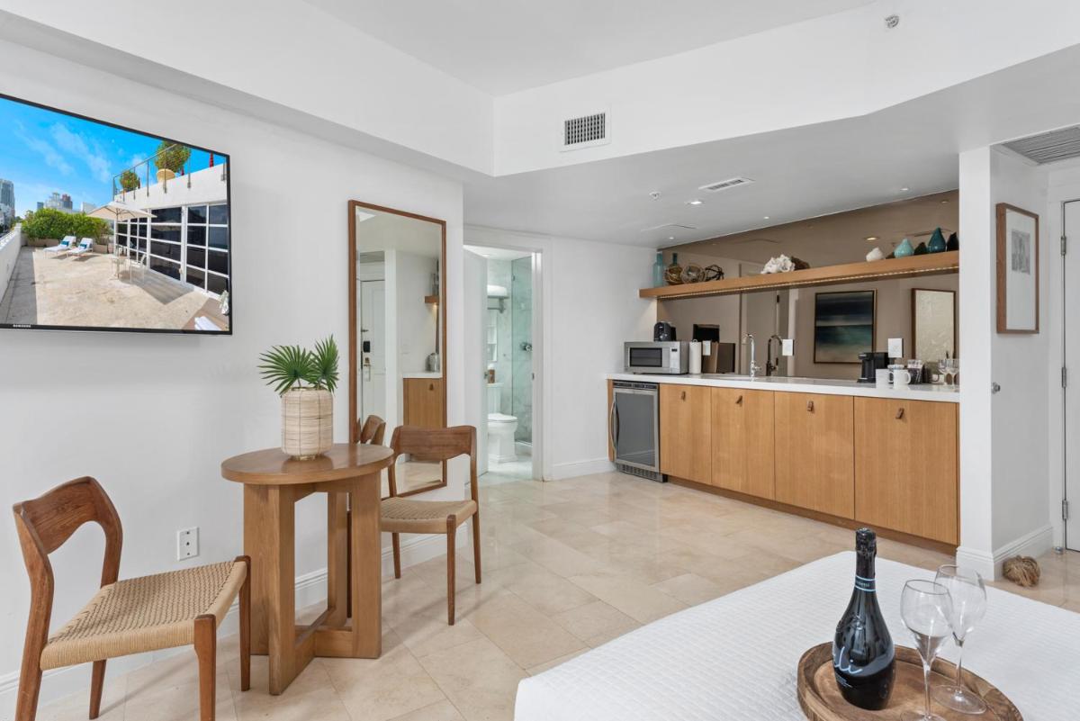 Bentley Hotel South Beach - image 5