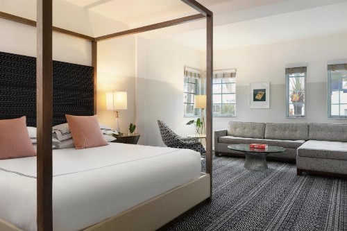 Kimpton Surfcomber Hotel an IHG Hotel - image 10