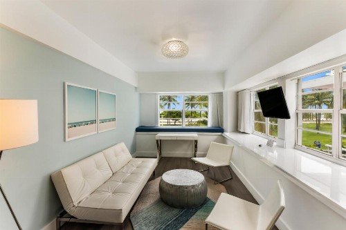 Penguin Hotel - image 10