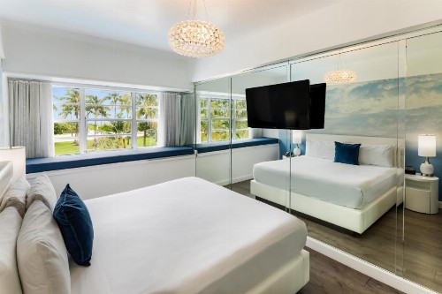 Penguin Hotel - image 30