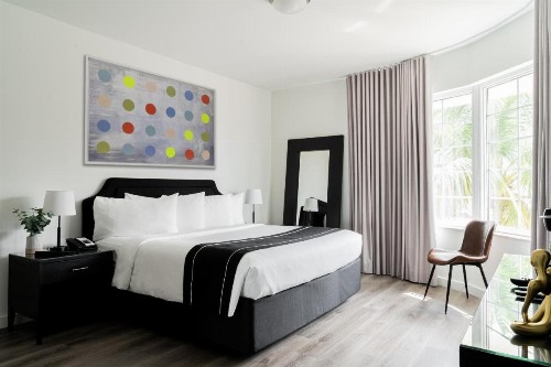 Essex House Hotel - image 3