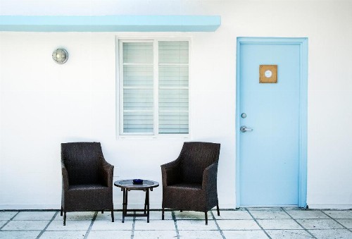 Aqua Hotel & Suites - image 9