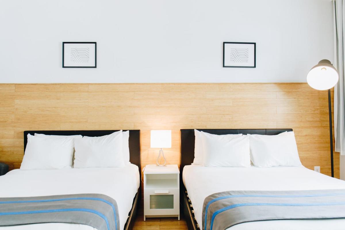 Aqua Hotel & Suites - image 2