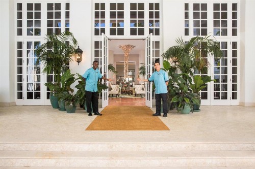 The Palms Hotel & Spa - image 2