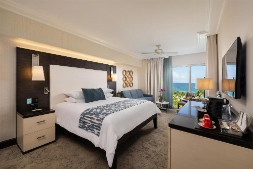 The Palms Hotel & Spa - image 50
