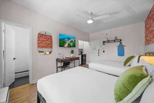 Greenview Hotel - image 37